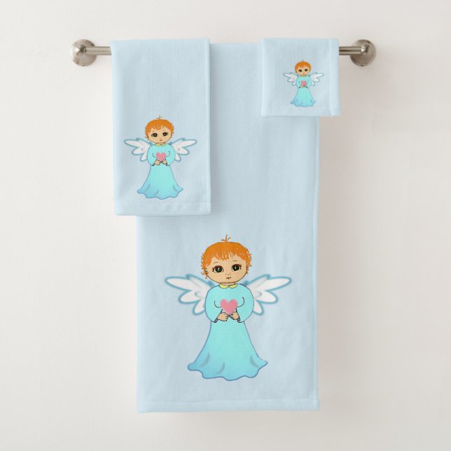 Joli petit ange sur fond bleu clair (En situation)