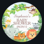 Joli Safari Jungle Baby shower Favoriser Sticker<br><div class="desc">Baby shower Jungle de Safari mignon Favor autocollant. Notre autocollant de baby shower safari dans la jungle mignon avec un singe accroché à un arbre,  une girafe,  un éléphant,  un tigre,  un lion et un zèbre encadré de feuilles de jungle verte. Objets correspondants disponibles dans notre boutique.</div>