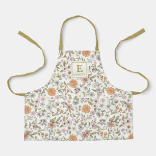 Joli tablier de fille avec des fleurs sauvages