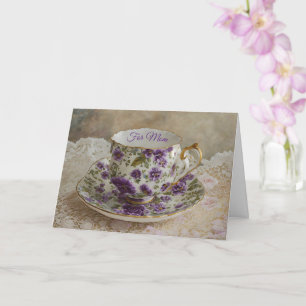 Jolie carte de fête des mères avec une vieille tas