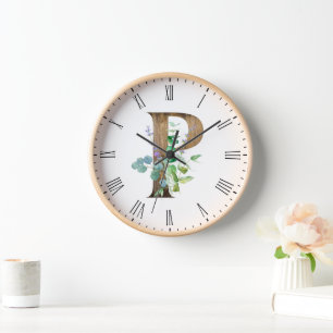 Jolie Horloge en Bois avec Lettre P de Style Rusti