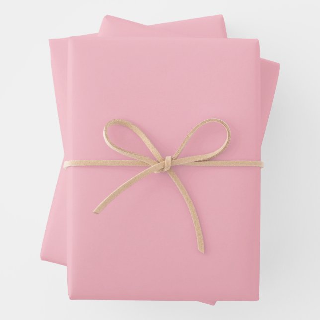 Jolis feuilles de papier d'emballage rose doux (En situation)
