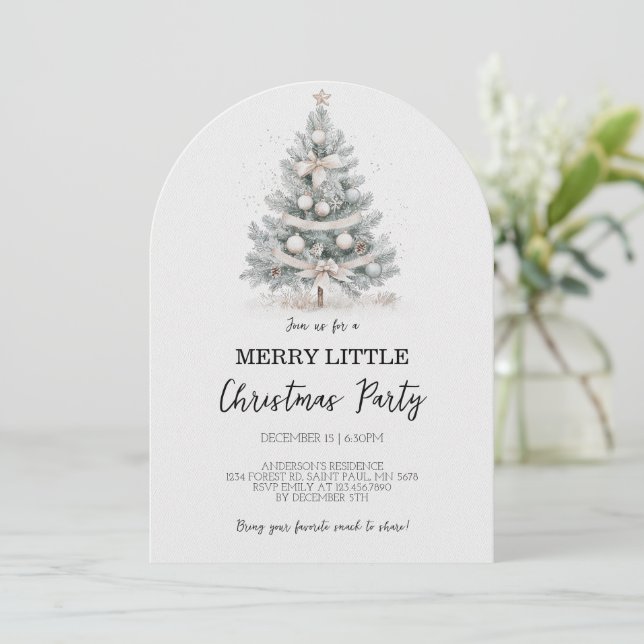 Jory Little Christmas Tree Party Invitation (Debout devant)