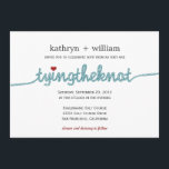 Jouer le noeud de la Faire-part de mariage moderne<br><div class="desc">Diffusez l'information de façon amusante et élégante avec cette invitation de mariage Tying The Knot moderne de berryberrysweet.com.</div>