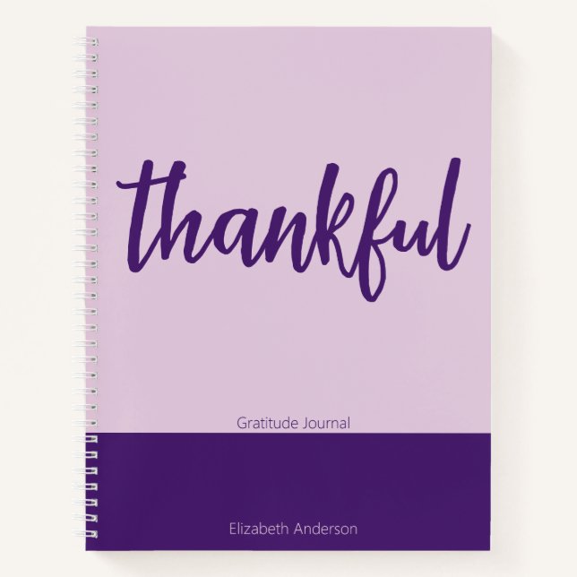 Journal de gratitude violet avec nom et écriture r (Devant)