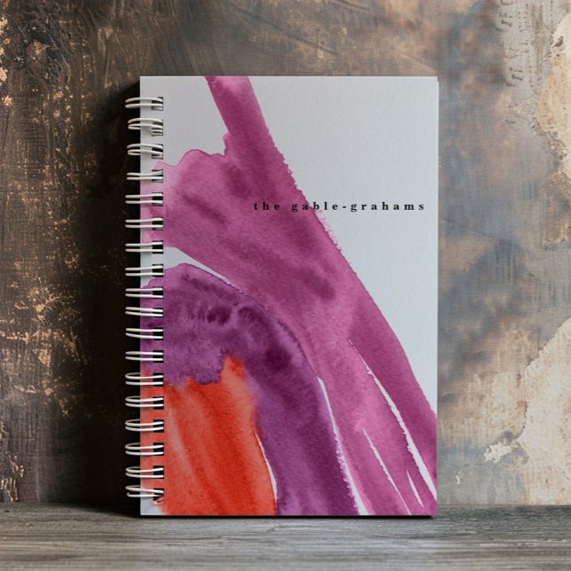 Journal personnalisé aquarelle violette (Bold watercolor strokes in purple and red personalized notebook.)
