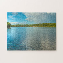 Journée ensoleillée sur le puzzle du lac Pleasasan