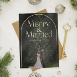 Joyeuse et mariée nouvelle carte de Noël<br><div class="desc">Cette Carte de Noël Joyeuse et Mariée est la meilleure façon d'envoyer vos souhaits chaleureux à tous après votre union.</div>