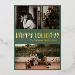 Joyeuses vacances classiques | Vert Trois Photo Or<br><div class="desc">Ce classique vacances heureuses | verte trois photo en feuille d'or carte de vacances est parfait pour votre accueil de Noël de luxe moderne. La police festive décontractée mais classique est faite avec de l'or pressé de qualité supérieure en papier d'aluminium, permettant un look rustique minimaliste brillant. Le Lettering se...</div>