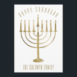 Joyeux Chanukah Menorah Carte photo de vacances<br><div class="desc">Partagez vos souhaits de vacances cette saison de Chanukah avec une carte photo personnalisée unique. Ce design festif présente une menorah dorée sur le devant de la carte. Ci-dessus se lit "Heureux Chanoukah" et un nom de famille en dessous qui peut être personnalisé. Le dos de la carte contient une...</div>