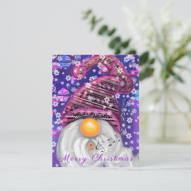 Joyeux Gnome En Casquette Violet Chante Une Chanso (Debout devant)