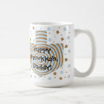 Joyeux Hanoukka/Chanukah Blue/Brown Star Mug<br><div class="desc">Joyeux Chanukah/Hanoukka Blue/Brown, Star Mug. Une tasse cloutée étoile pour le cadeau de Chanukah/Hanoukka. Supprimer "Heureux Hanoukka, papa ! Beaucoup d'amour, Amy, Jason, Sammy et Julia" et remplacer par vos mots. Customisez en utilisant votre style de police, taille, couleur et libellé préférés pour personnaliser votre tasse! Profitez et Joyeux Chanukah/Hanoukka...</div>