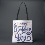 Joyeux Sac fourre-tout de jour de mariage - Cadeau<br><div class="desc">Célébrez votre journée spéciale avec ce sac fourre-tout "Happy Wedding Day" magnifiquement conçu - un mélange parfait de charme et de fonctionnalité. Que vous le donniez à une mariée, à un marié, à une femme de ménage, ou que vous l'utilisiez comme une faveur de mariage réfléchie, cette fourre-tout élégante est...</div>