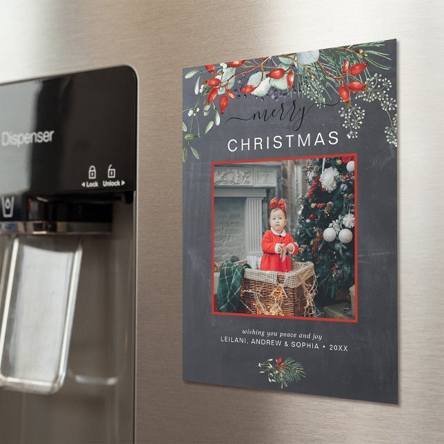 Joyeux tableau de bord photo de Noël (You will love these beautiful Christmas cards! They feature botanical watercolor pine and berries.)