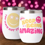 Joyeux visage Le slogan Preppy continue d'être ext<br><div class="desc">Le visage ado de style graphique preppy rose et jaune smilie continue d'être le slogan extraordinaire tumbler thermique. Personnalisez avec votre propre nom et message,  lit actuellement Continuer à être extraordinaire. Vous avez cette Millie. © Art graphique original et design par www.mylittleeden.com</div>