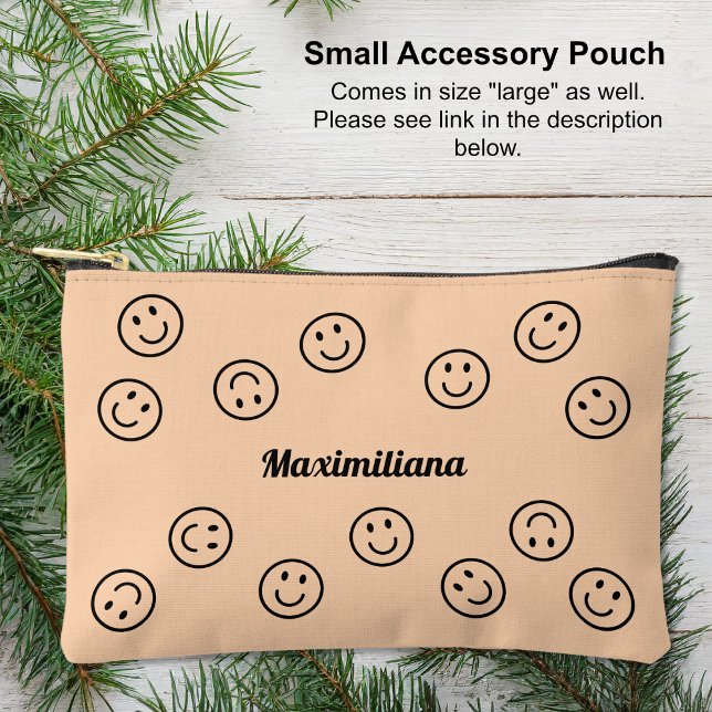 Joyeux visages noirs sur orange - PETIT sac d'acce (Small Accessory Pouch - Happy Faces Black on Orange by Leapfroglisics Shop)