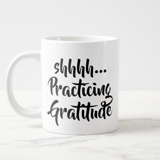 Jumbo shhh...Pratiquer Gratitude Mug (Gauche)