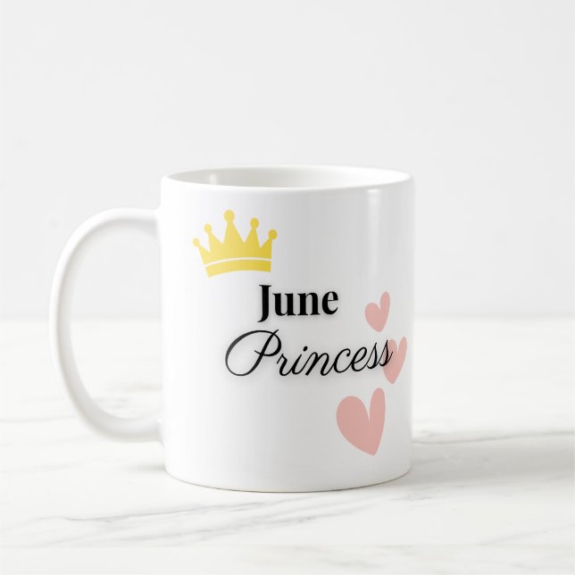 June Princess Mug – Gold Crown & Hearts Design (Gauche)