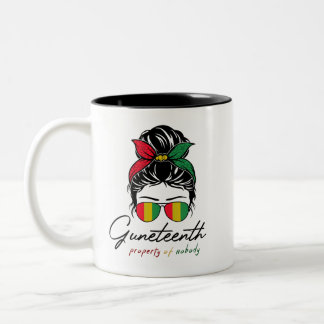 Junetdix Propriété de personne embrouiller bun Mug