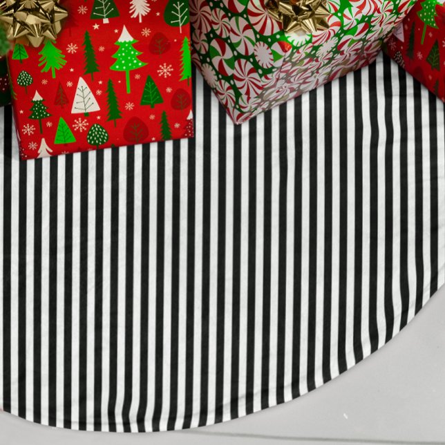 Jupon De Sapin En Molleton Rayures noires et blanches (Black and White Stripes Fleece Tree Skirt)