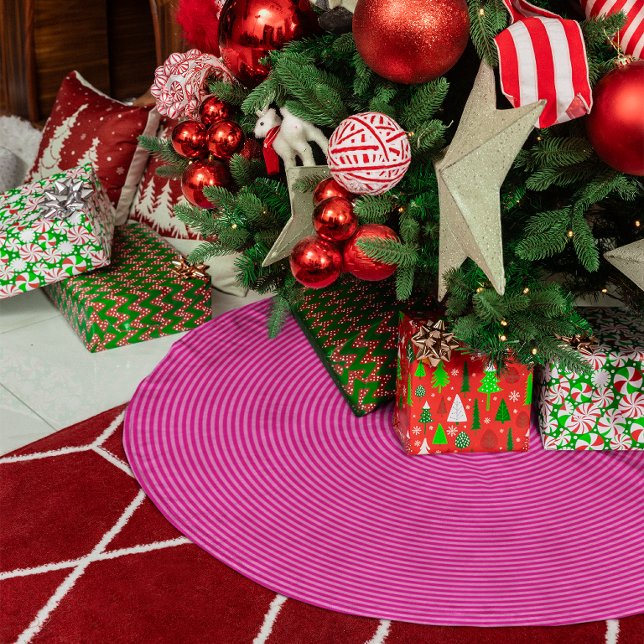 Jupon De Sapin En Polyester Brossé Cercles concentriques minces rose chaud (Hot Pink Thin Concentric Circles Brushed Polyester Tree Skirt)
