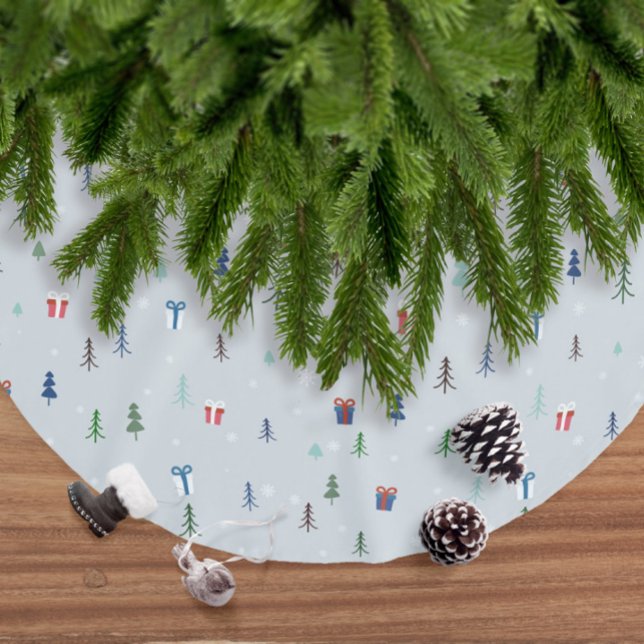 Jupon De Sapin En Polyester Brossé Forêt de Noël scandinave avec neige (Elegant icy blue Scandinavian fir forest Christmas tree skirt)
