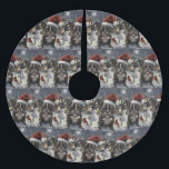 Jupon De Sapin En Polyester Brossé French Bulldog Winter Wonderland Christmas Joie<br><div class="desc">Ce design festif reflète l'esprit joyeux de la période des fêtes, avec un adorable petit portant un chapeau de Père Noël. Le chien est niché dans un pays des merveilles hivernales, avec un bonhomme de neige, un sapin de Noël décoré et des cadeaux joliment emballés. Les flocons de neige tombent...</div>