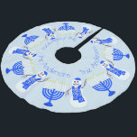 Jupon De Sapin En Polyester Brossé Hanoukka Snowman Et Menorah Chrismukka<br><div class="desc">Parfait pour les familles mixtes, cette jupe d'arbre de bonhomme de neige d'Hanoukka se transforme magnifiquement en fête Chrismukka. Utilisez le modèle de texte pour changer The Andersons à votre nom de famille, année spéciale, Hanoukka Blessings ou supprimer complètement en supprimant si vous préférez. Ce mignon bonhomme de neige en...</div>
