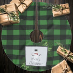 Jupon De Sapin En Polyester Brossé Paillette d'arbre de Snowman Green Buffalo<br><div class="desc">Ajoutez une touche élégante à votre sapin de Noël en cette saison de fêtes avec une jupe d'arbre de Noël Snowman Green Buffalo Plaid. La conception de la jupe d'arbre comprend une boîte ornée de branches de pin et un charmant bonhomme de neige contre un arrière - plan de buffle....</div>