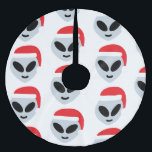 Jupon De Sapin En Polyester Brossé santa claus alien jupe d'arbre emoji<br><div class="desc">"santa claus alien emoji", "alien emoji""santa claus emoji", "alien santa claus", "alien père Noël",  "alien xmas", "alien noël", "Zone 51" extraterrestre,  "emoji noël"</div>