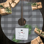 Jupon De Sapin En Polyester Brossé Snowman Gris Buffalo Plaid Tree Jupe<br><div class="desc">Ajoutez une touche élégante à votre sapin de Noël en cette période de fêtes avec une jupe d'arbre de sapin gris Snowman. La conception de la jupe d'arbre comprend une boîte ornée de branches de pin et un charmant bonhomme de neige contre un arrière - plan de buffle. Autres cadeaux...</div>