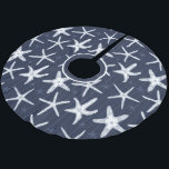 Jupon De Sapin En Polyester Brossé Tropical Beach Starfish Bleu et blanc à motifs<br><div class="desc">Jupe tropicale unique à l'arbre de Noël à motifs de diverses illustrations d'étoiles de mer blanches,  sur des rayures bleu marine et blanc mince</div>