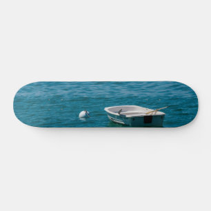Juste Flotter Autour Du Skateboard