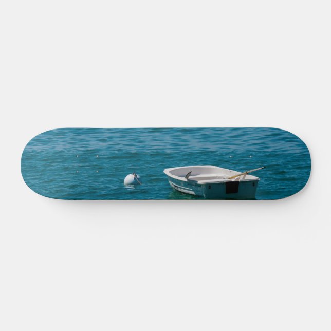 Juste Flotter Autour Du Skateboard (Horz)