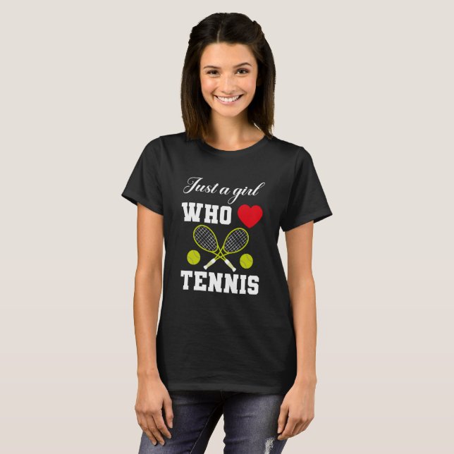 Juste une fille qui aime le t-shirt de tennis (Devant entier)