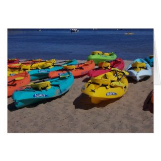 Kayaks colorés