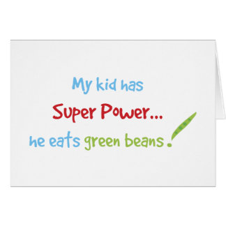 Kid mange des haricots verts