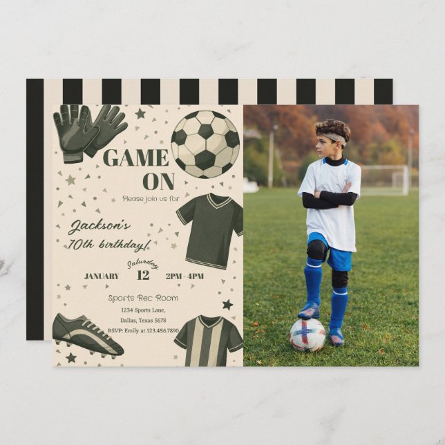 Kids Soccer Themed Birthday Photo Invitation (Devant / Derrière)