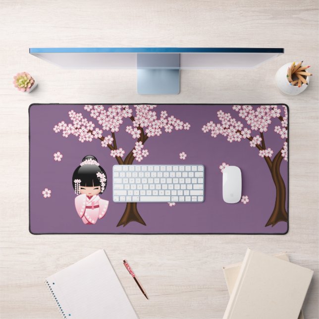 Kimono rose Kawaii Kokeshi sur fond violet (Bureau 1)