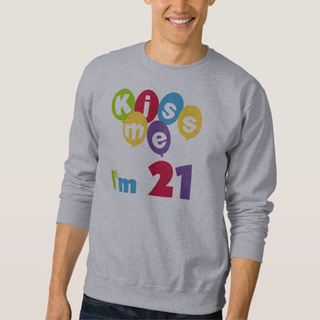 Kiss Me I'm 21 Anniversaire T-shirts et cadeaux (Devant)