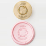 Kit Jelly Donut Doughnut Happy Hanoukka Jewish Holiday<br><div class="desc">Le sceau de cire présente une illustration originale d'un beigne classique à la gelée,  avec HAPPY HANOUKKA dans une police amusante. Cette conception est également disponible sur d'autres produits. Ne vois-tu pas ce que tu cherches ? Contactez Rebecca pour avoir quelque chose conçu pour vous.</div>