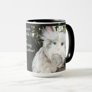 KITTY KRUGER SUR LE MASKUP DE MUG