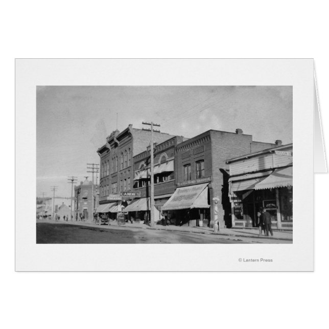 Klamath Falls, OU Vue sur Main Street (Devant horizontal)