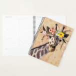 Klimt Giraffe | Couronne De Fleurs<br><div class="desc">Cette impression présente une girafe douce ornée d'une couronne de fleurs | Par Victoria Borges. ID image : 128245GG</div>