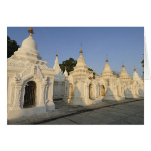 Kuthodaw Pagoda à Mandalay, connu sous le nom de
