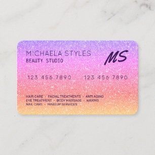 La carte de crédit a l'air brillante et colorée