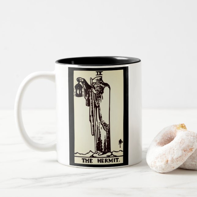 la carte hermit tarot | mug (Avec donut)