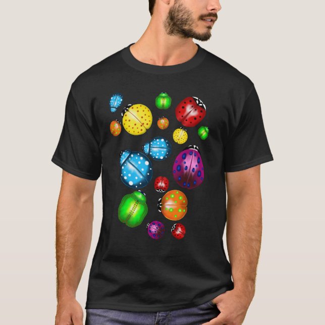 La couleur branche le T-shirt sur table d'écoute (Devant)