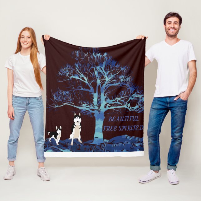 La couverture Huskies en noir et bleu. (En situation)