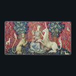 La Dame et la licorne, Vue<br><div class="desc">La Dame et la licorne, Vue (La Dame a la licorne, La vue) Tapisserie médiévale (vers 1500). Cette tapisserie fait partie d'une série de six. Chaque tapisserie présente une dame médiévale dans différentes poses. Chaque scène représente l'un des cinq sens, ainsi qu'une sixième scène intitulée Mon Seul Desir (mon seul...</div>